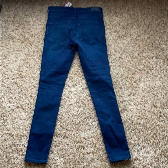 Express Denim Perfect Jeans. Size 2R - Picture 3 of 3